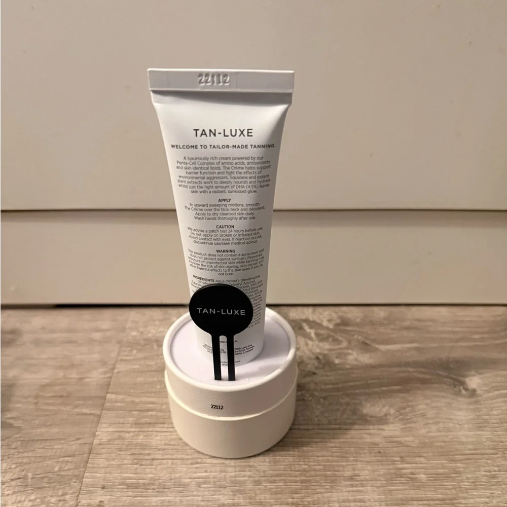 Tan Tuxe The Crème